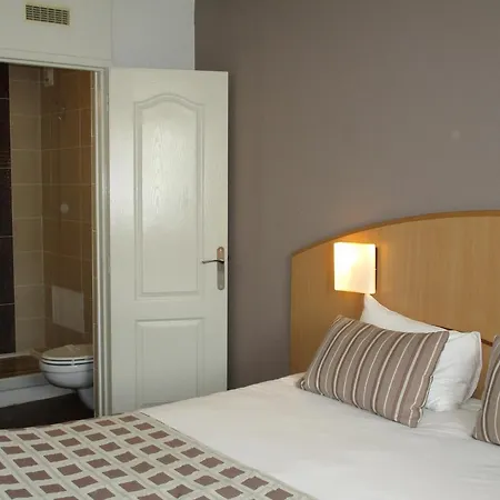 Kyriad Centre Antigone 3*