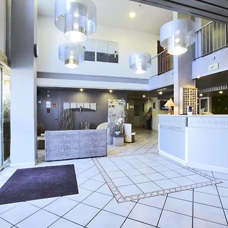 Hotel Kyriad Centre Antigone 3*